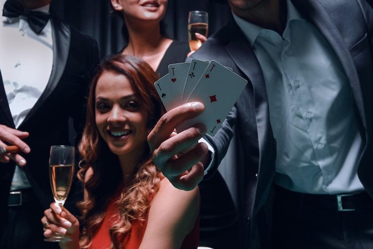 Fitur dark mode dan biometric login aplikasi legenda55 untuk Android